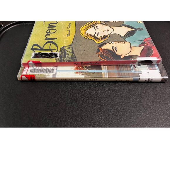 Graphic Novels Marvel’s Sense and Sensibility + Bronte Santoni Ex-Library Copies - Picture 7 of 7